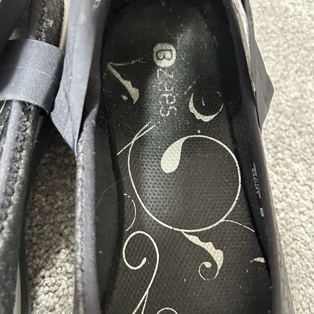 Bzees Sashay Women’s Size 8 M Black Strappy Slip-On Comfort Shoes Used